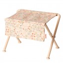 Pelenkázó asztal, virágos