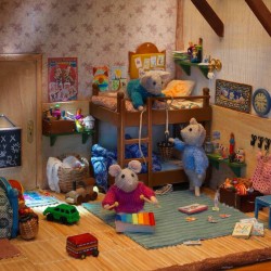 Matrica szett – Mouse Mansion Kids' Room