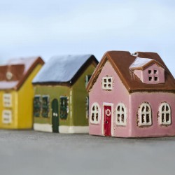 Kerámia gyertyatartó ház Nyhavn yellow
