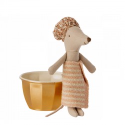 Wellness egér kádban - Big Sister